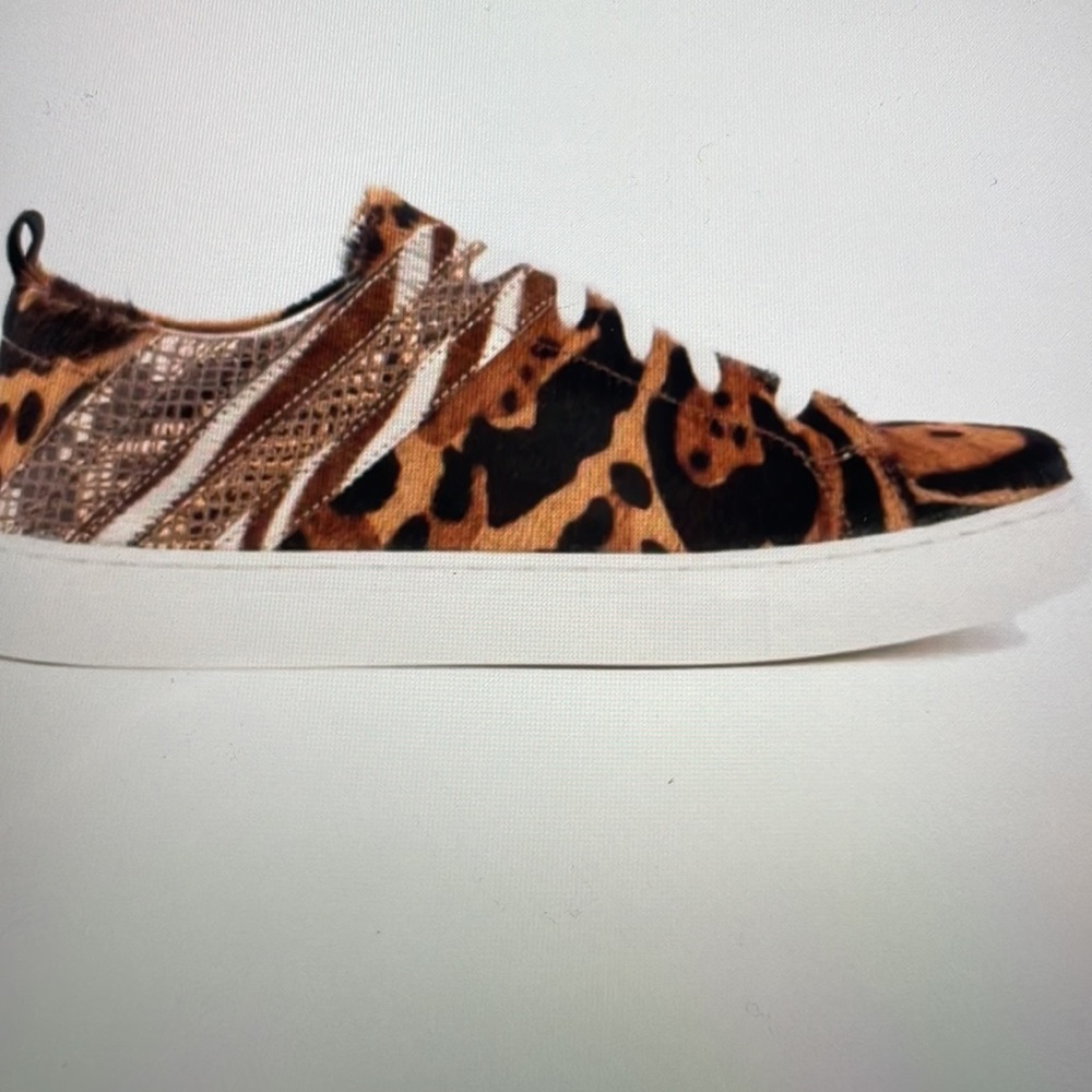 Seychelles Women's Animal Prints Stand Out Sneakers